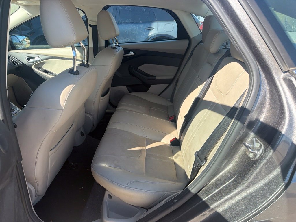 Used 2012 Ford Focus SEL FWD image 9
