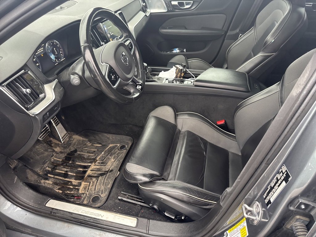 Used 2019 Volvo S60 T6 R-Design image 6