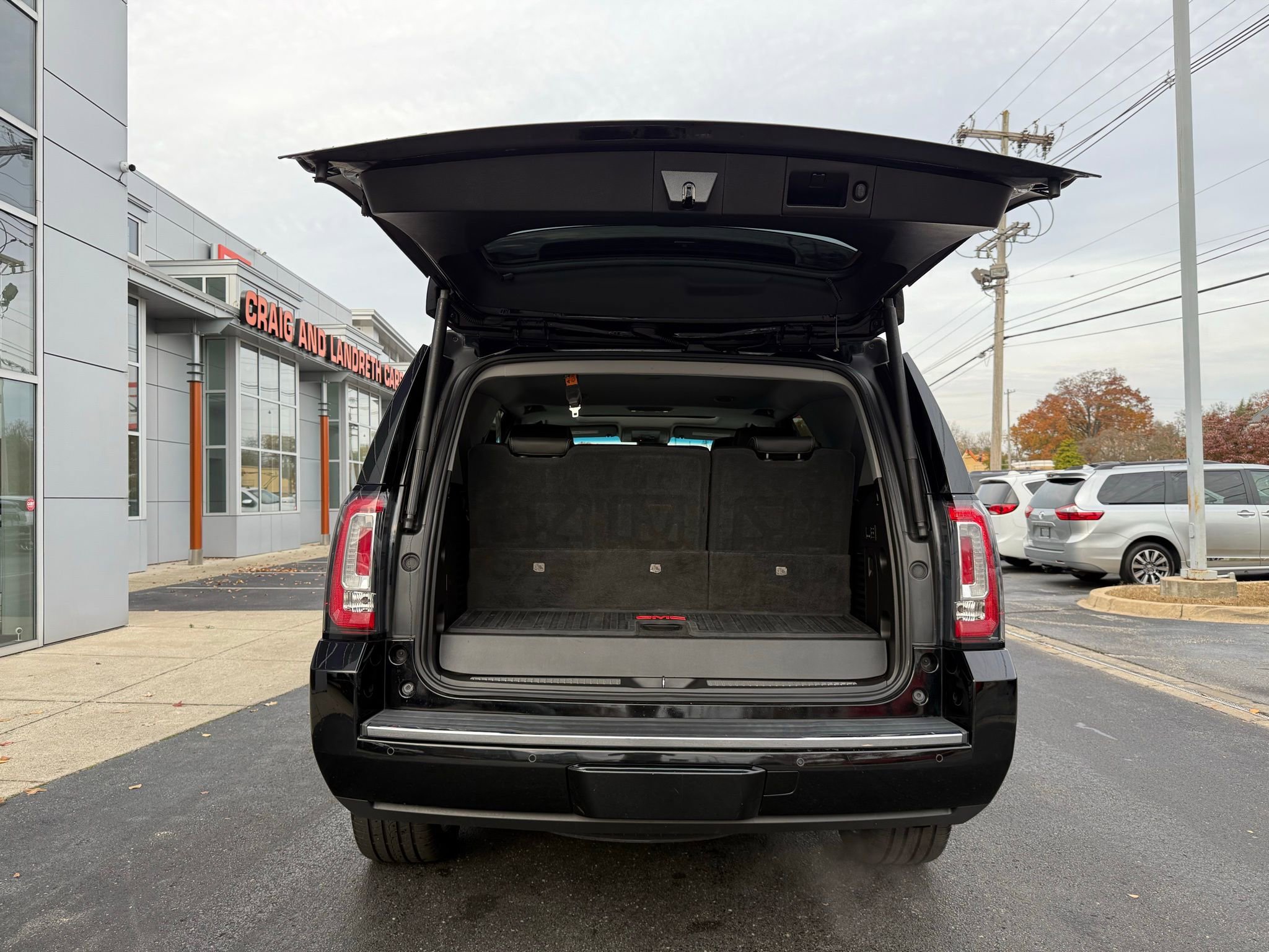 Used 2018 GMC Yukon Denali image 34