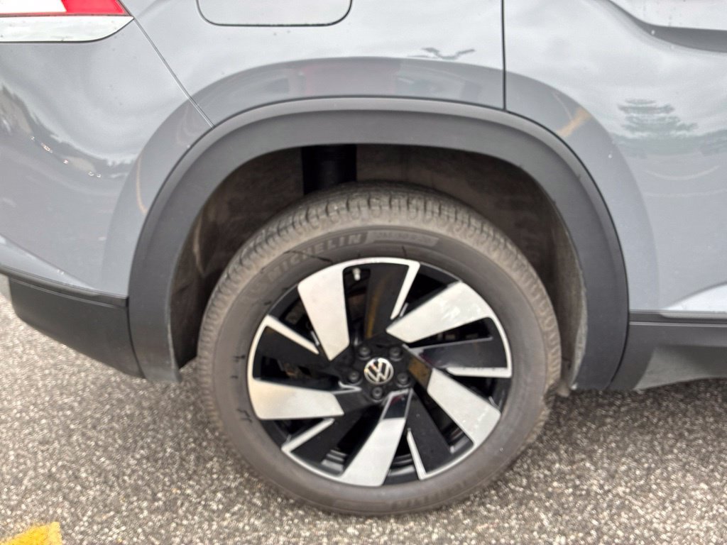 Used 2024 Volkswagen Atlas Cross Sport SE AWD/4WD image 63