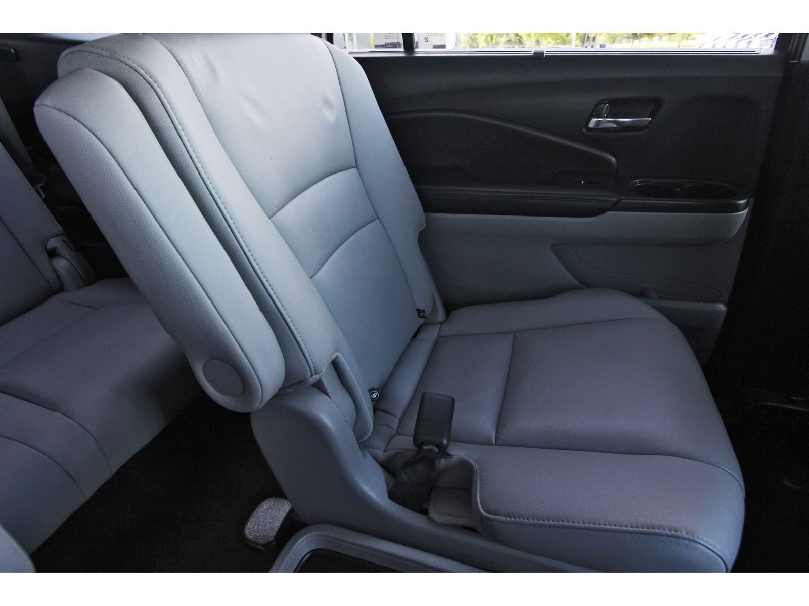 Used 2020 Honda Pilot Touring image 15