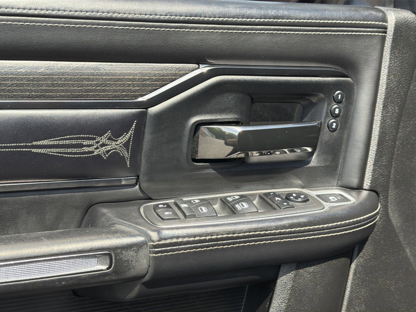 Used 2022 RAM 2500 Limited AWD/4WD image 16