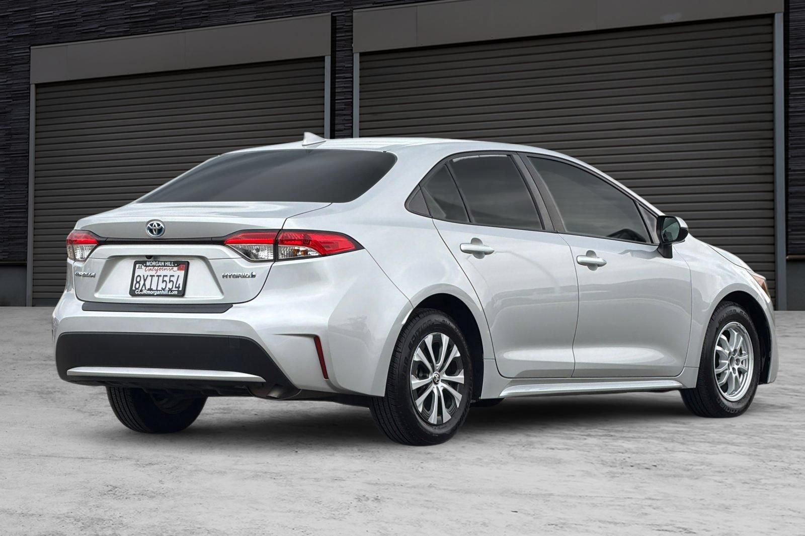 Used 2022 Toyota Corolla LE w/ Carpet Mat Package (TMS) FWD image 4