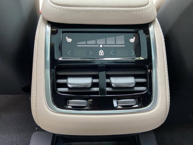 New 2026 Volvo XC90 B6 Ultra image 14