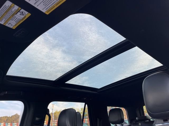 Used 2022 Lincoln Navigator Reserve AWD/4WD image 18