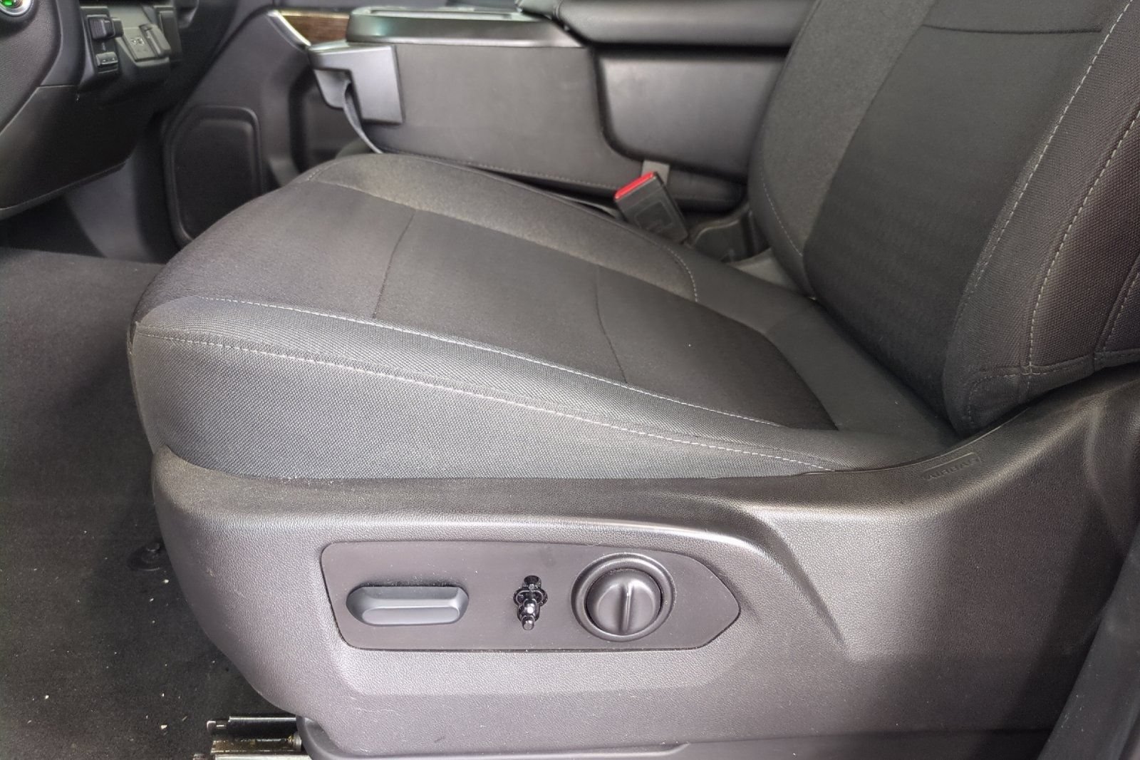 Used 2022 GMC Sierra 1500 Elevation AWD/4WD image 13