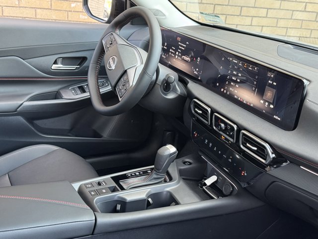New 2026 Nissan Sentra SR w/ SR Premium Package FWD image 11