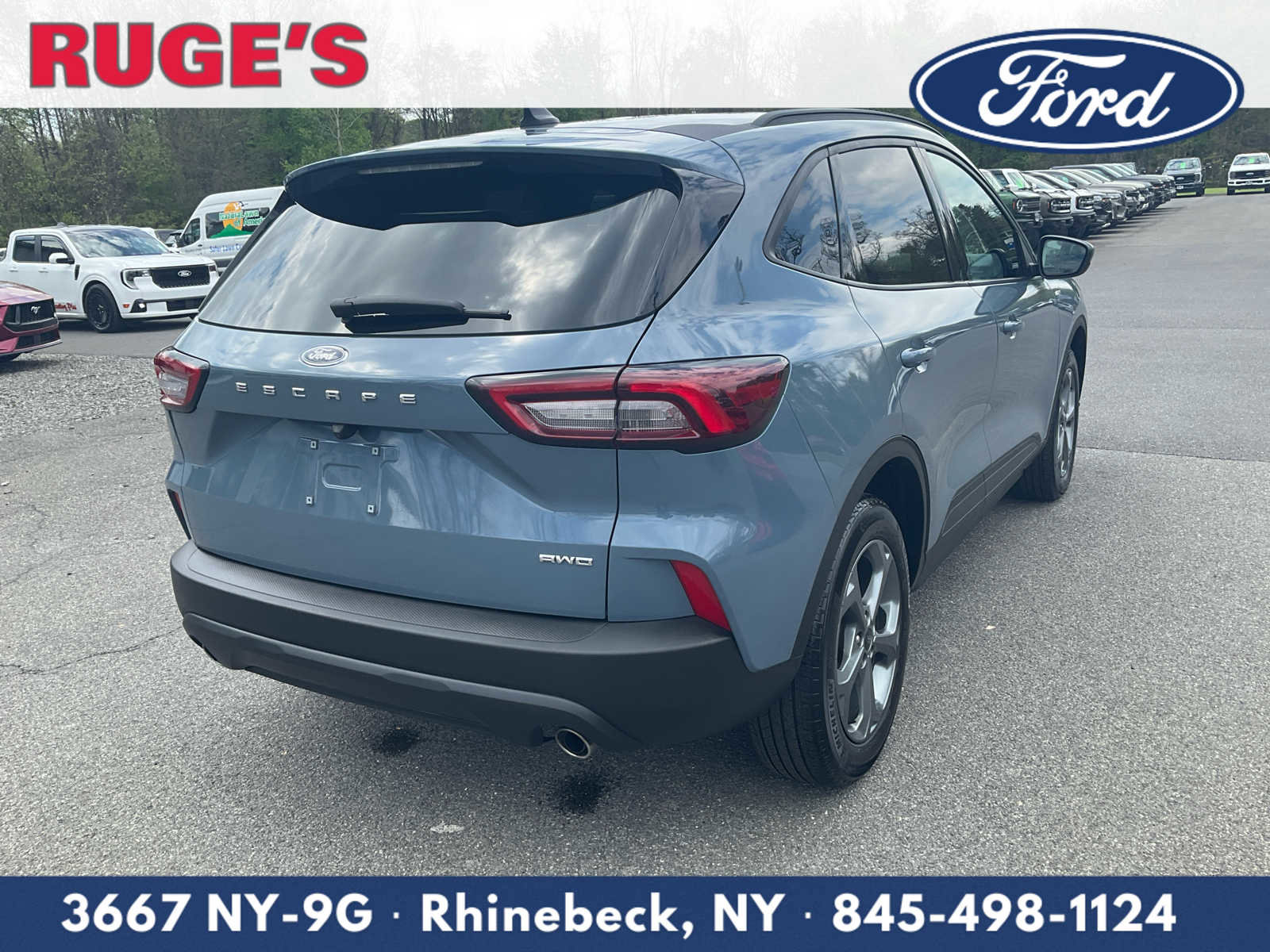 Certified 2025 Ford Escape ST-Line Select AWD/4WD image 3