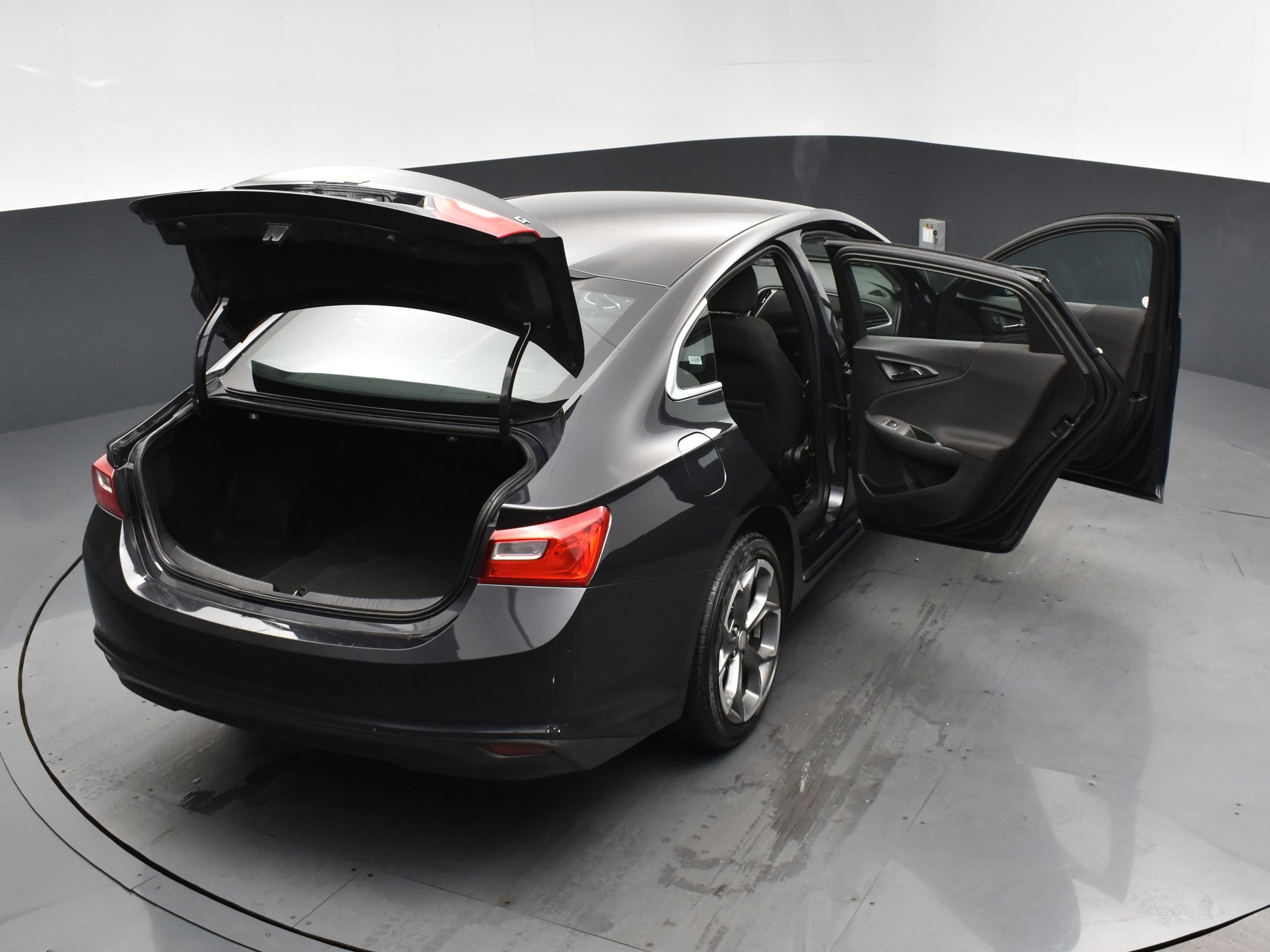 Used 2023 Chevrolet Malibu LT image 26