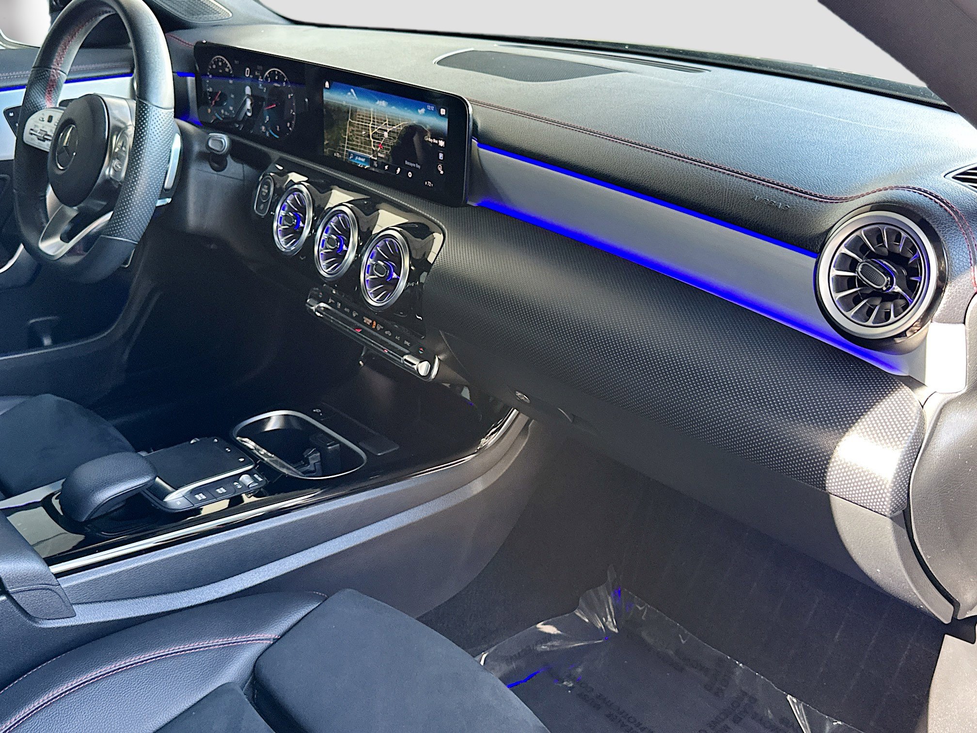 Used 2023 Mercedes-Benz CLA 250 image 30