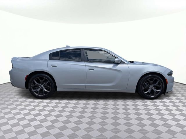 Used 2019 Dodge Charger SXT w/ Plus Group image 3