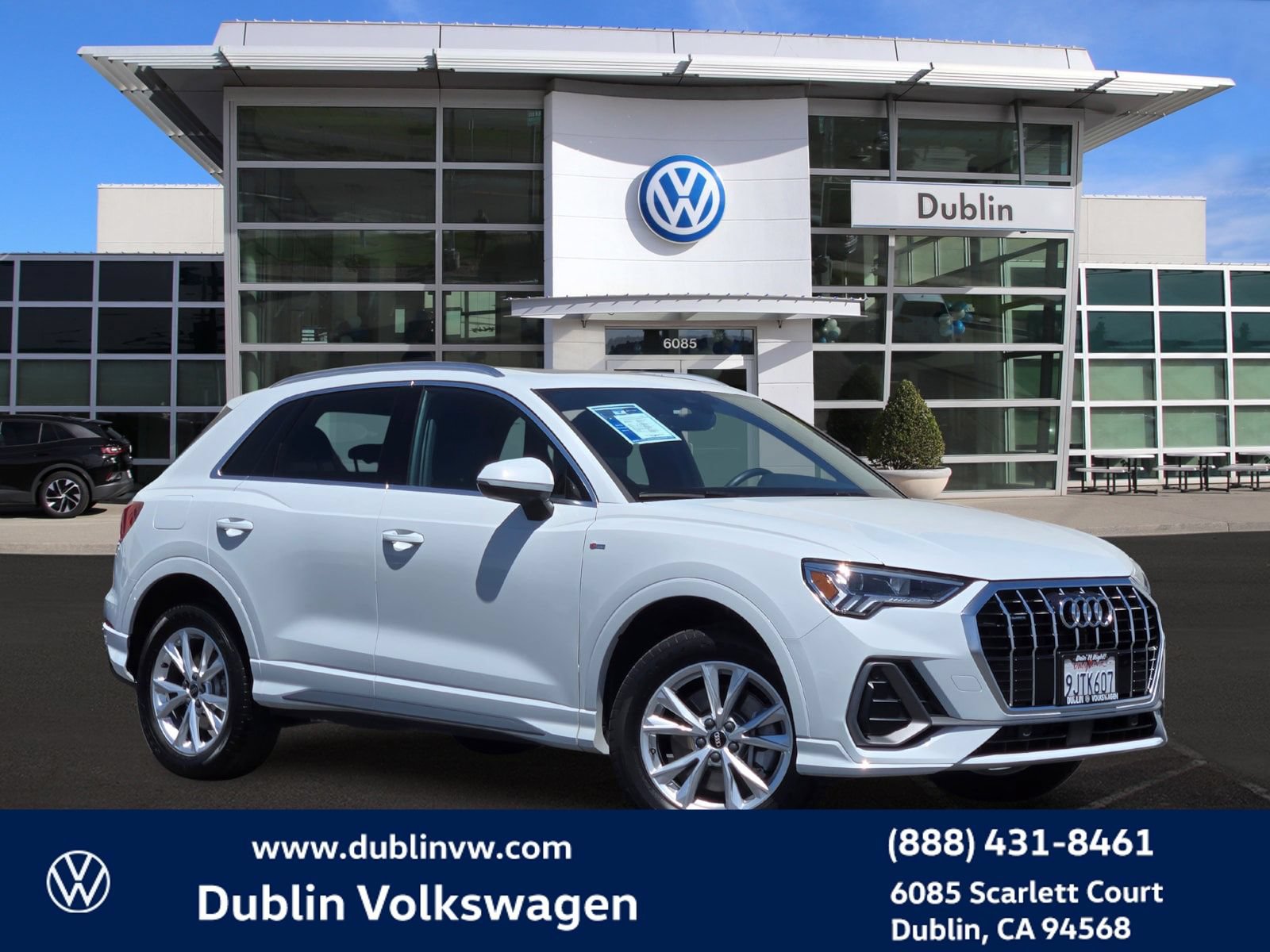 Used 2024 Audi Q3 2.0T Premium w/ Convenience Package AWD/4WD video 1