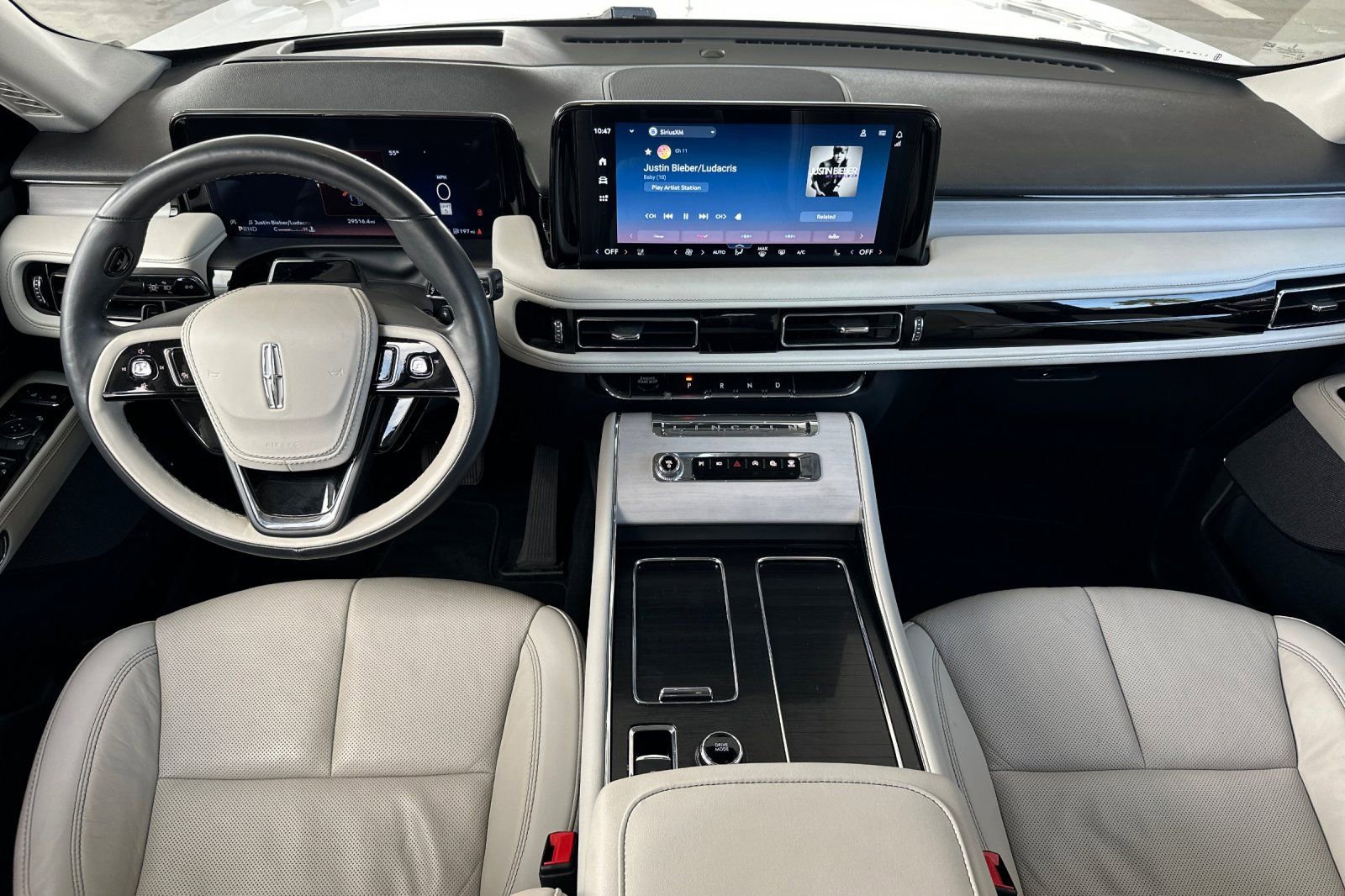 Used 2025 Lincoln Aviator Reserve w/ Jet Appearance Package RWD image 12