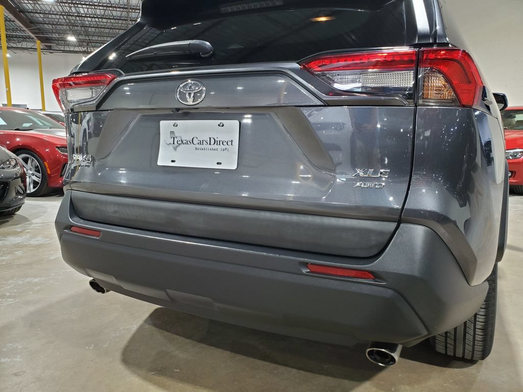 Used 2020 Toyota RAV4 XLE AWD/4WD image 41