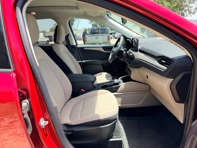 Used 2022 Ford Escape SE w/ SE Sport Appearance Package AWD/4WD image 14