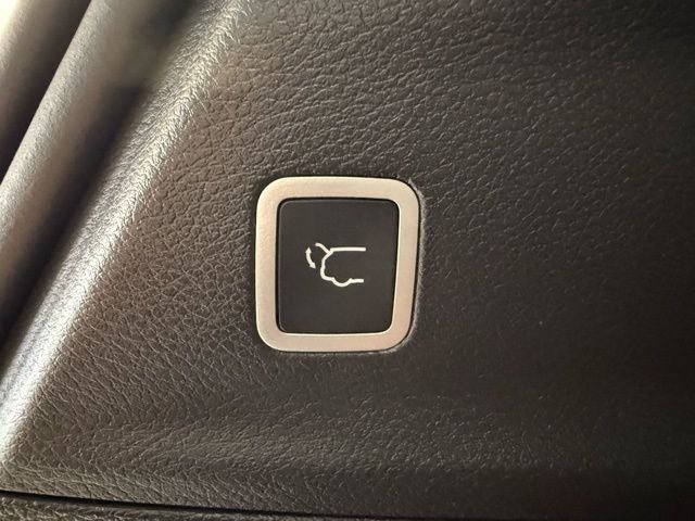 New 2026 Chrysler Pacifica Select FWD image 26
