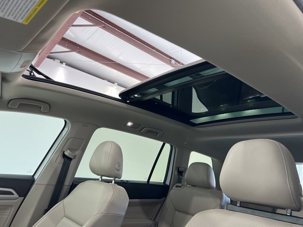 Used 2021 Volkswagen Atlas SE w/ Panoramic Sunroof Package image 17