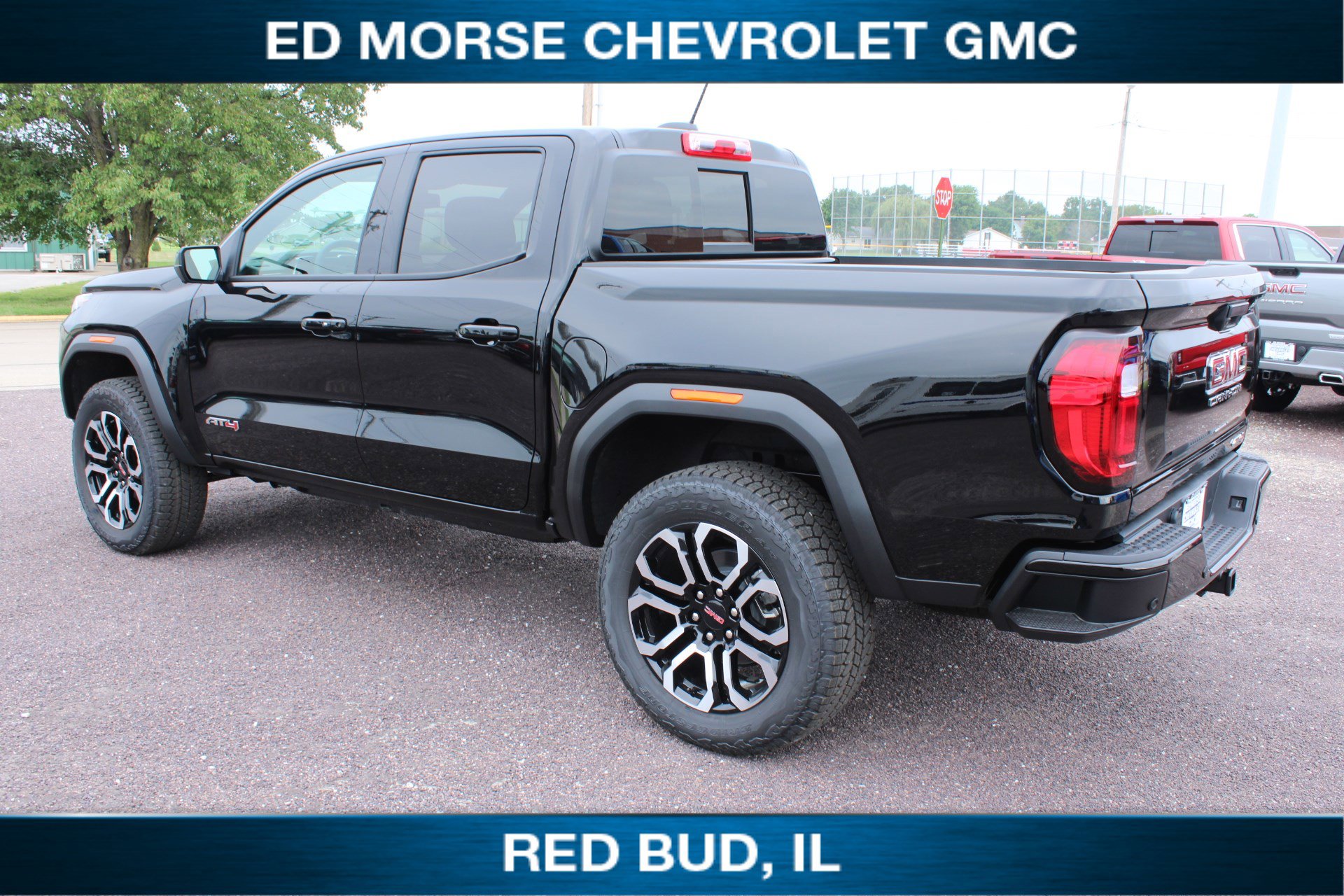 New 2025 GMC Canyon AT4 w/ Nightfall Edition AWD/4WD image 17