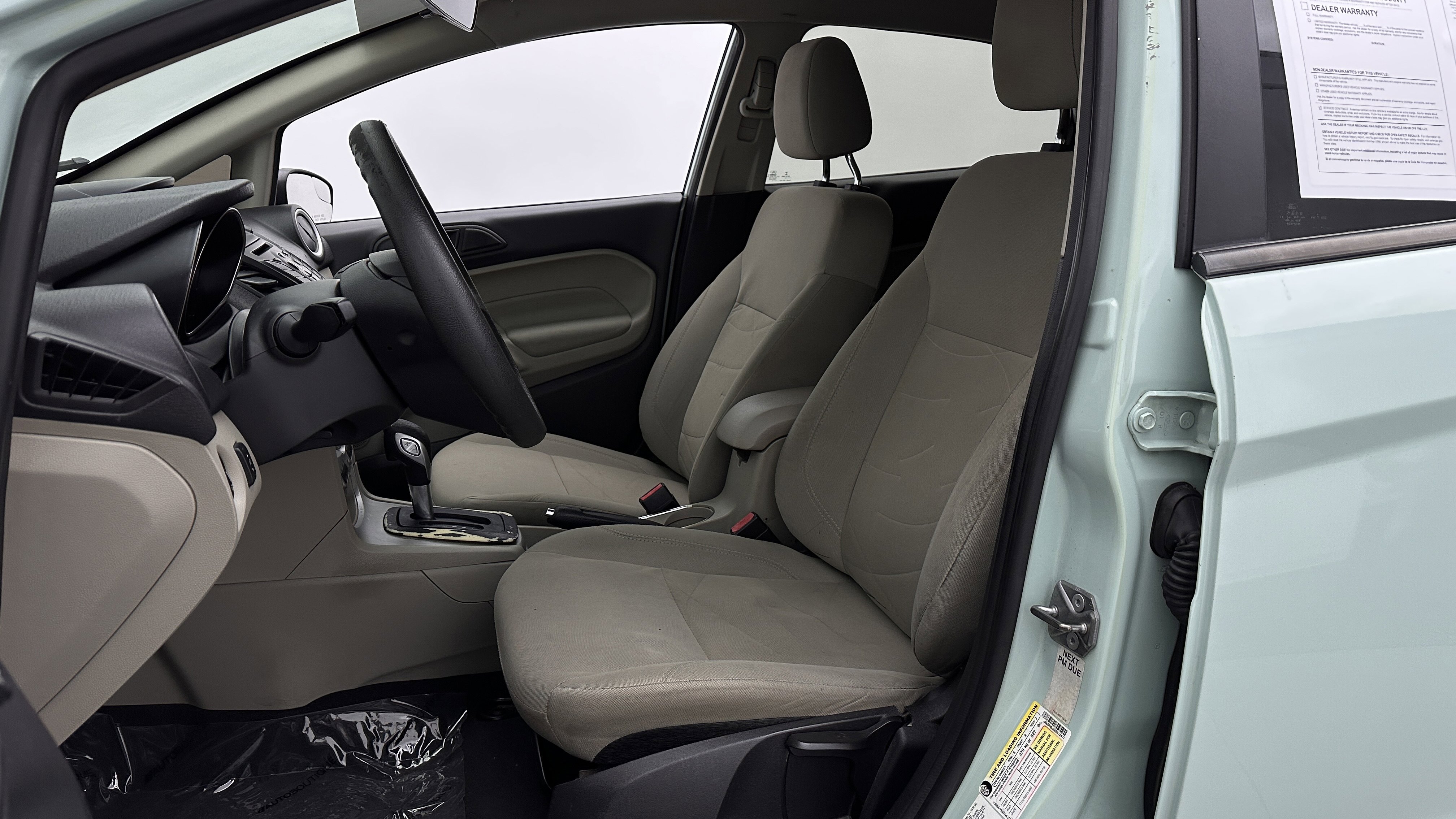 Used 2017 Ford Fiesta SE image 12