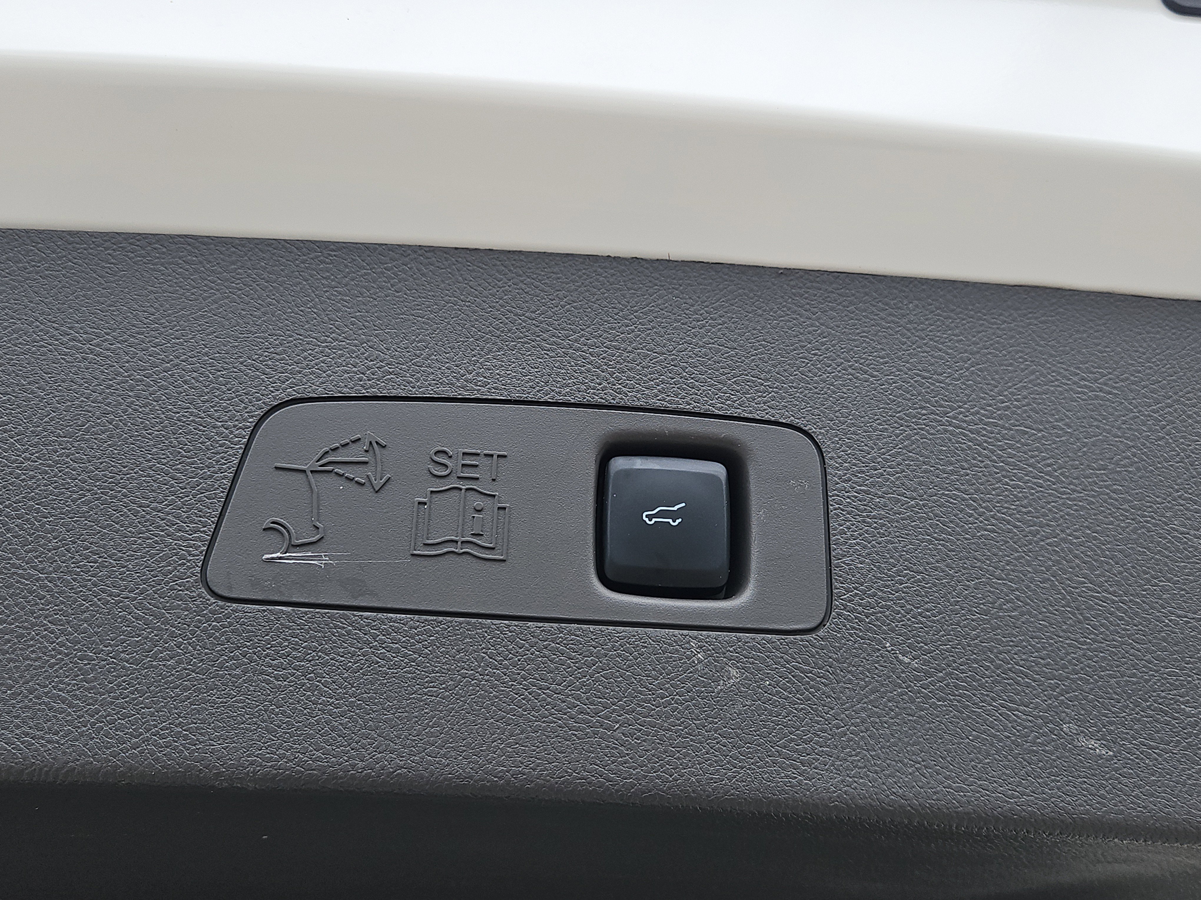 Certified 2024 Lincoln Corsair FWD image 7