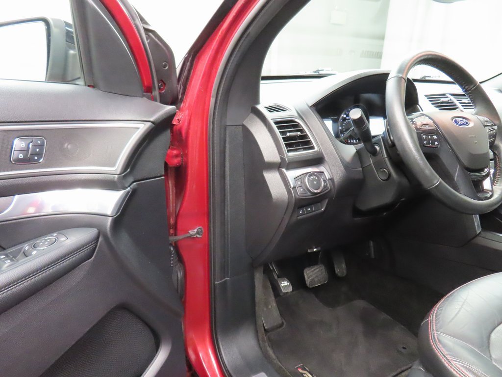 Used 2018 Ford Explorer Sport w/ Equipment Group 401A image 55