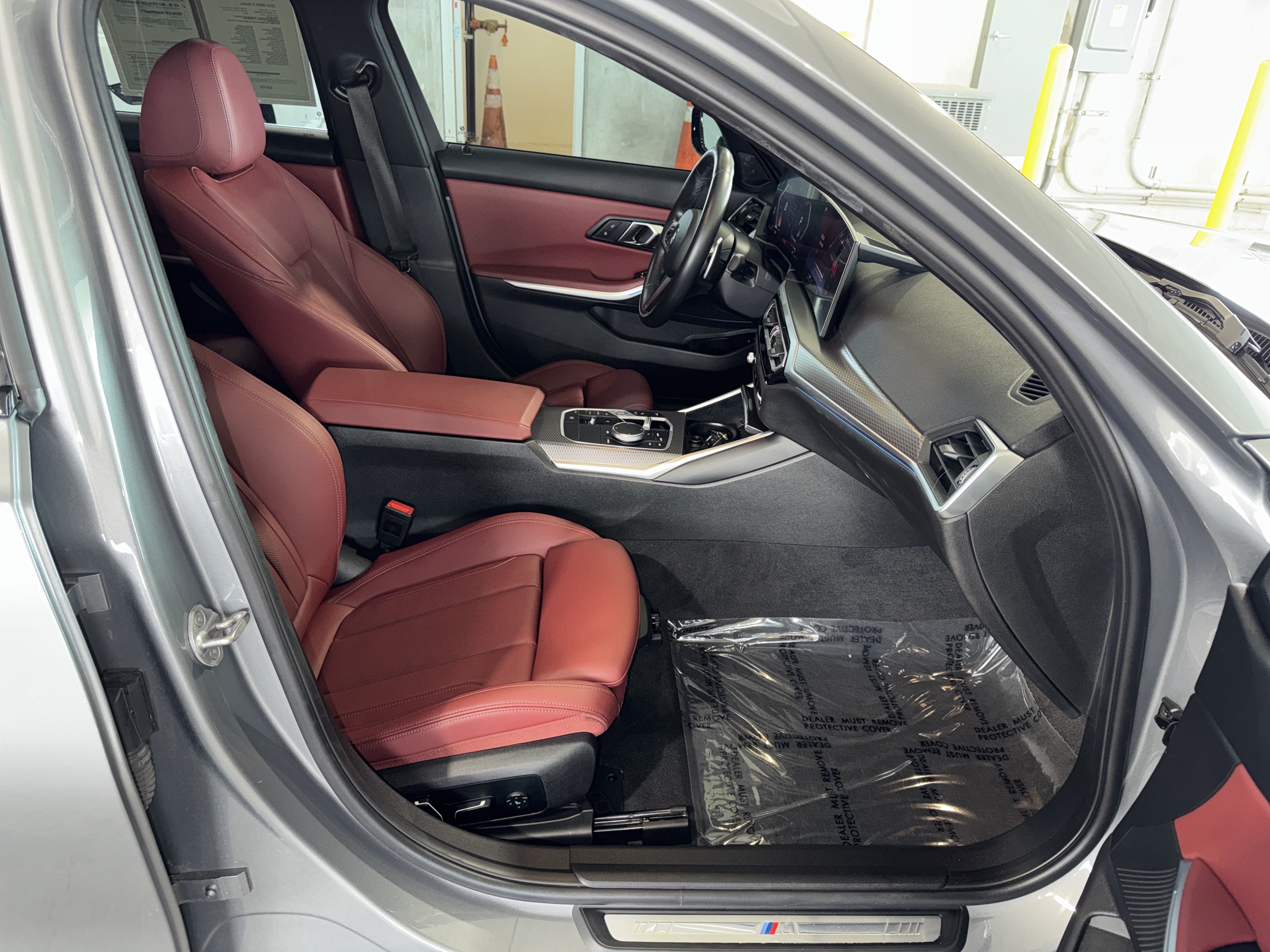 Used 2024 BMW 330i Sedan w/ M Sport Package RWD image 10