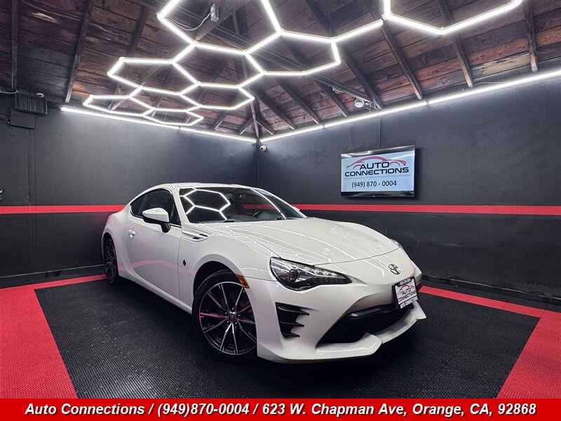 Used 2018 Toyota 86 RWD image 1