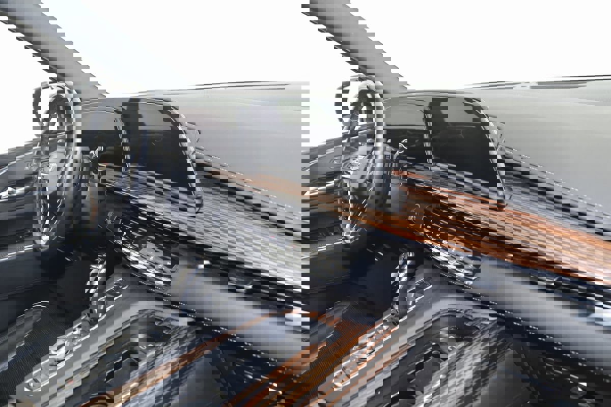 Used 2023 Cadillac Escalade Premium Luxury image 45