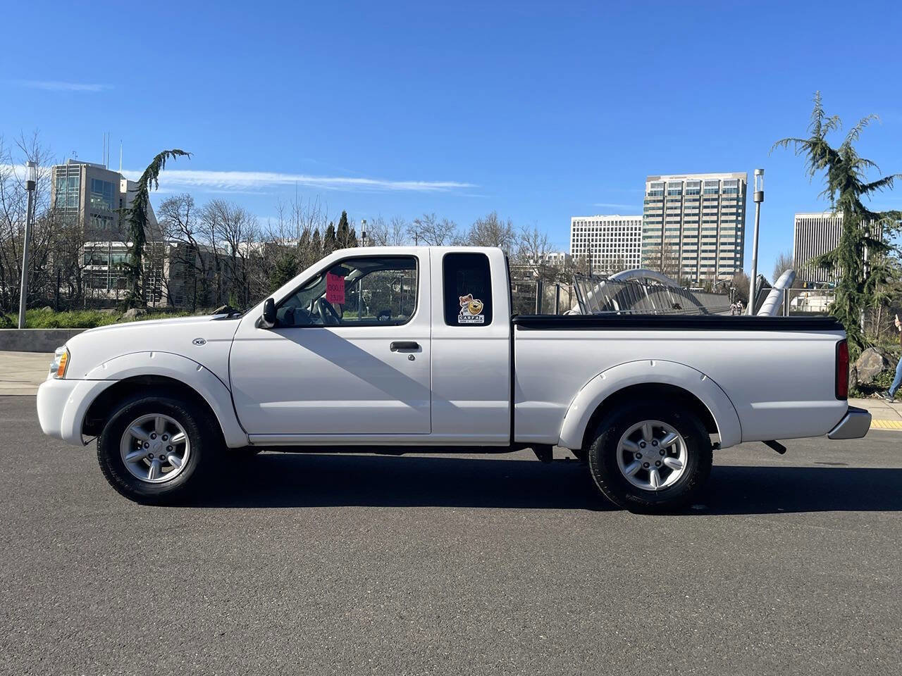 Used 2004 Nissan Frontier XE w/ (VTP) Value Truck Pkg image 16