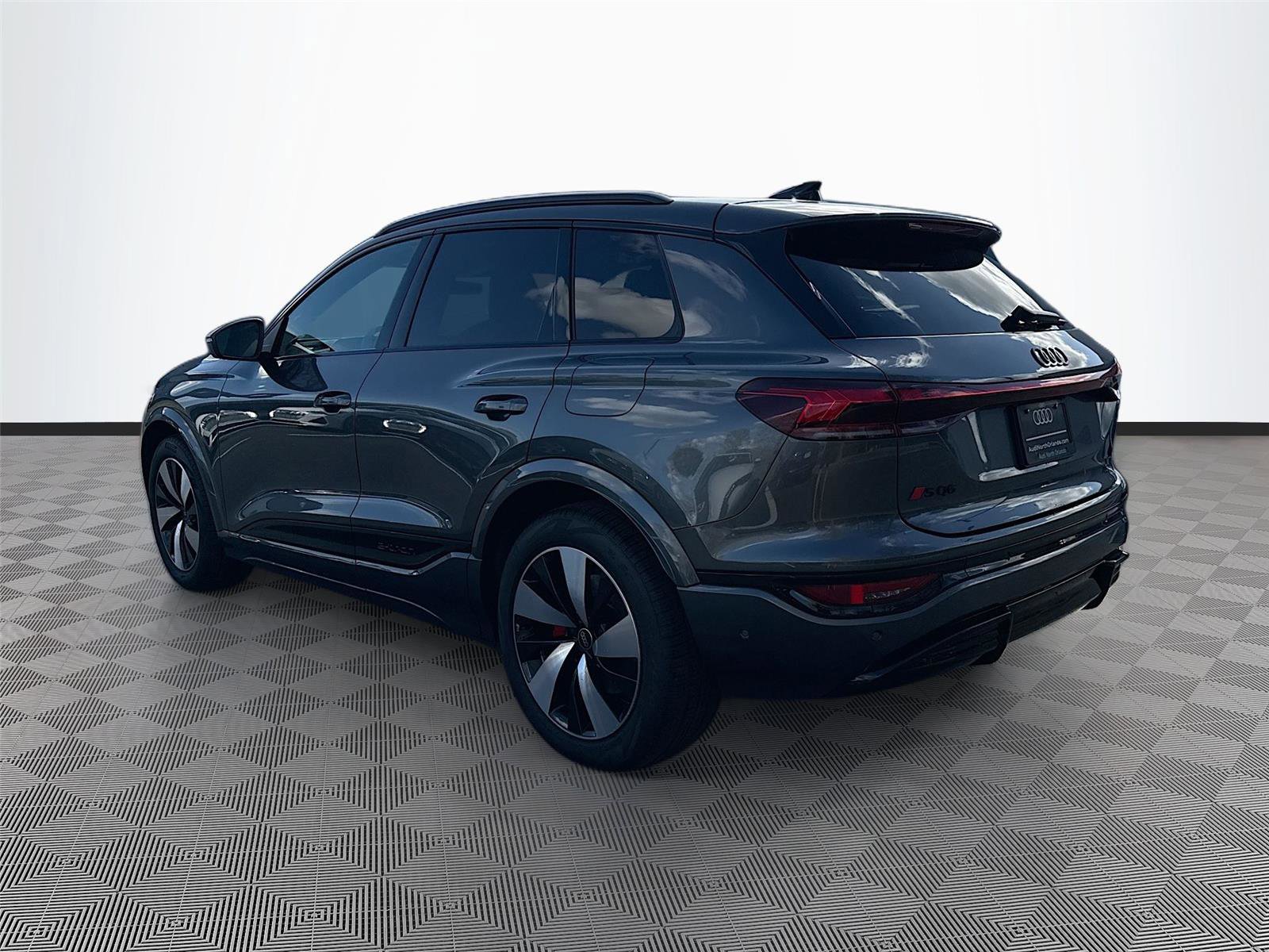 New 2025 Audi SQ6 e-tron Premium Plus image 5