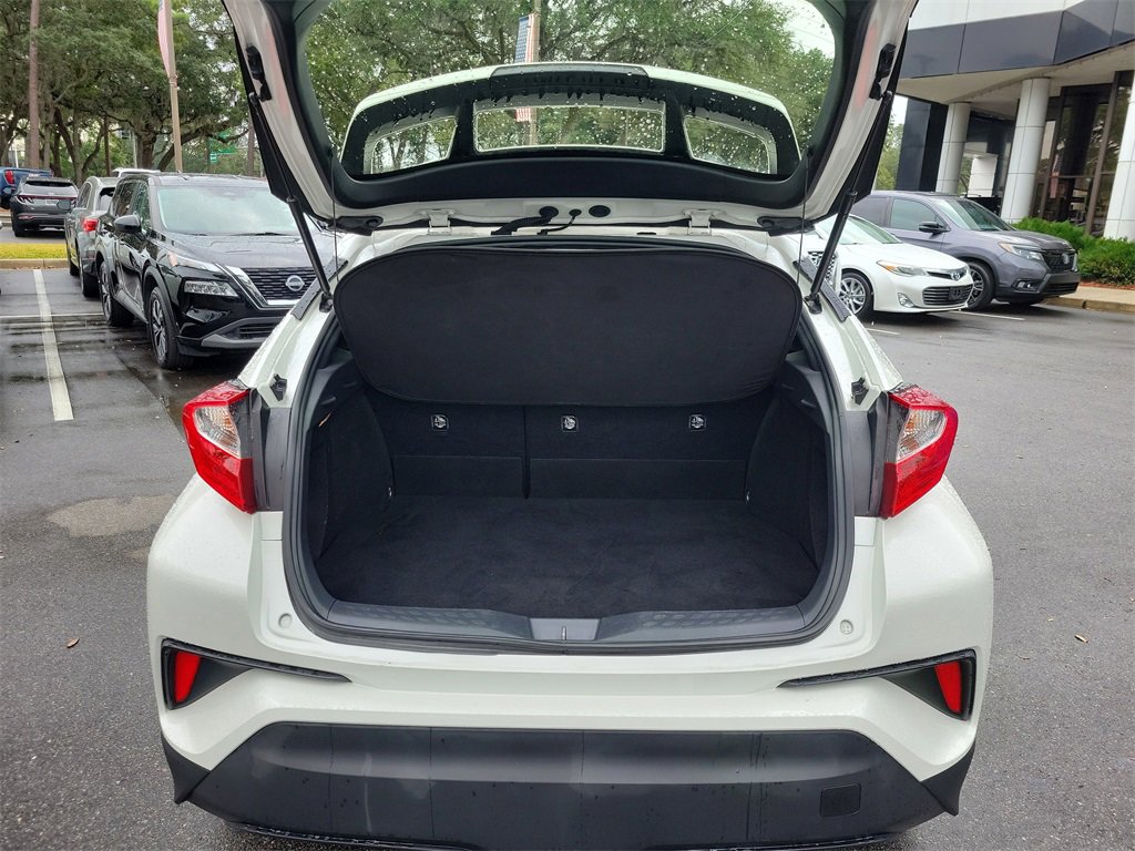 Used 2020 Toyota C-HR LE image 11
