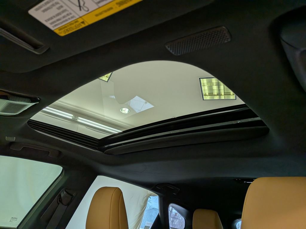 Certified 2024 Lexus RX 350 Premium w/ Convenience Package AWD/4WD image 17