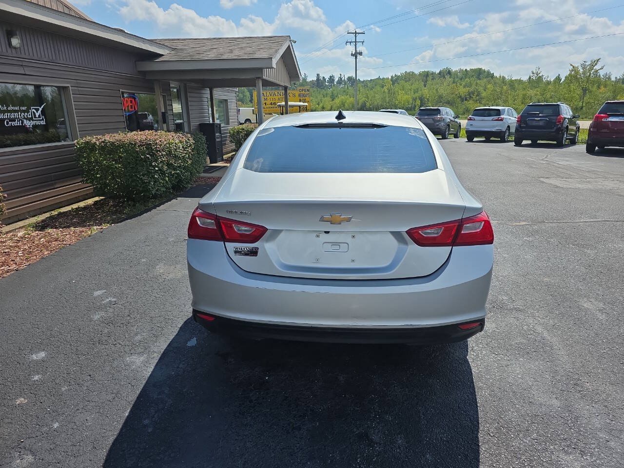 Used 2021 Chevrolet Malibu LS FWD image 7