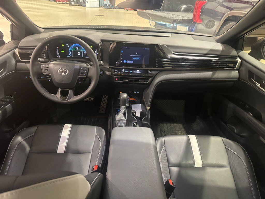 Used 2025 Toyota Camry SE FWD image 41
