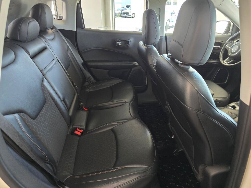 Used 2020 Jeep Compass Latitude AWD/4WD image 40