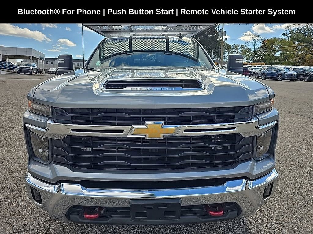 Used 2024 Chevrolet Silverado 2500 LT w/ Convenience Package image 8
