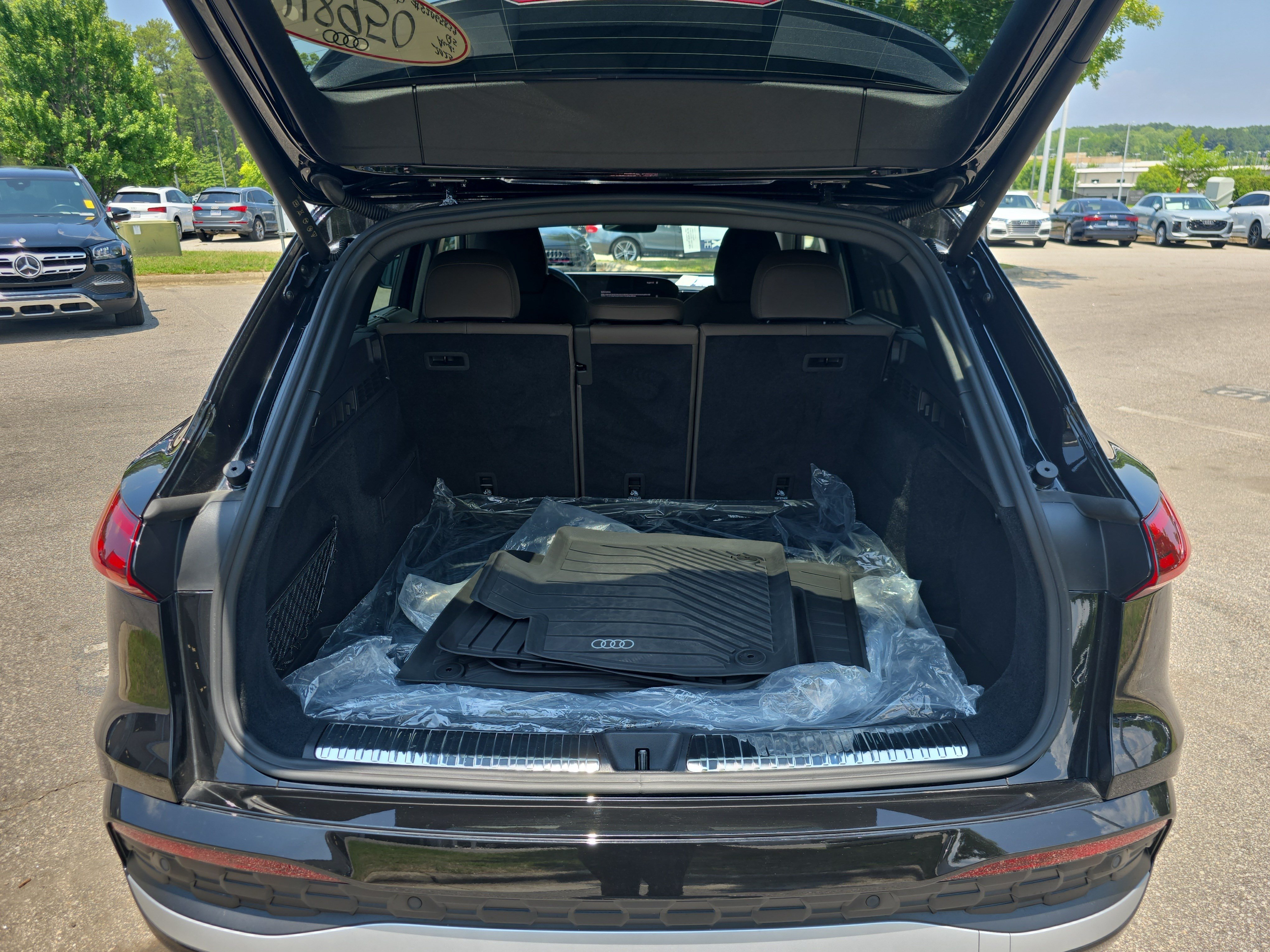 Certified 2025 Audi Q5 Premium Plus w/ Premium Plus AWD/4WD image 12