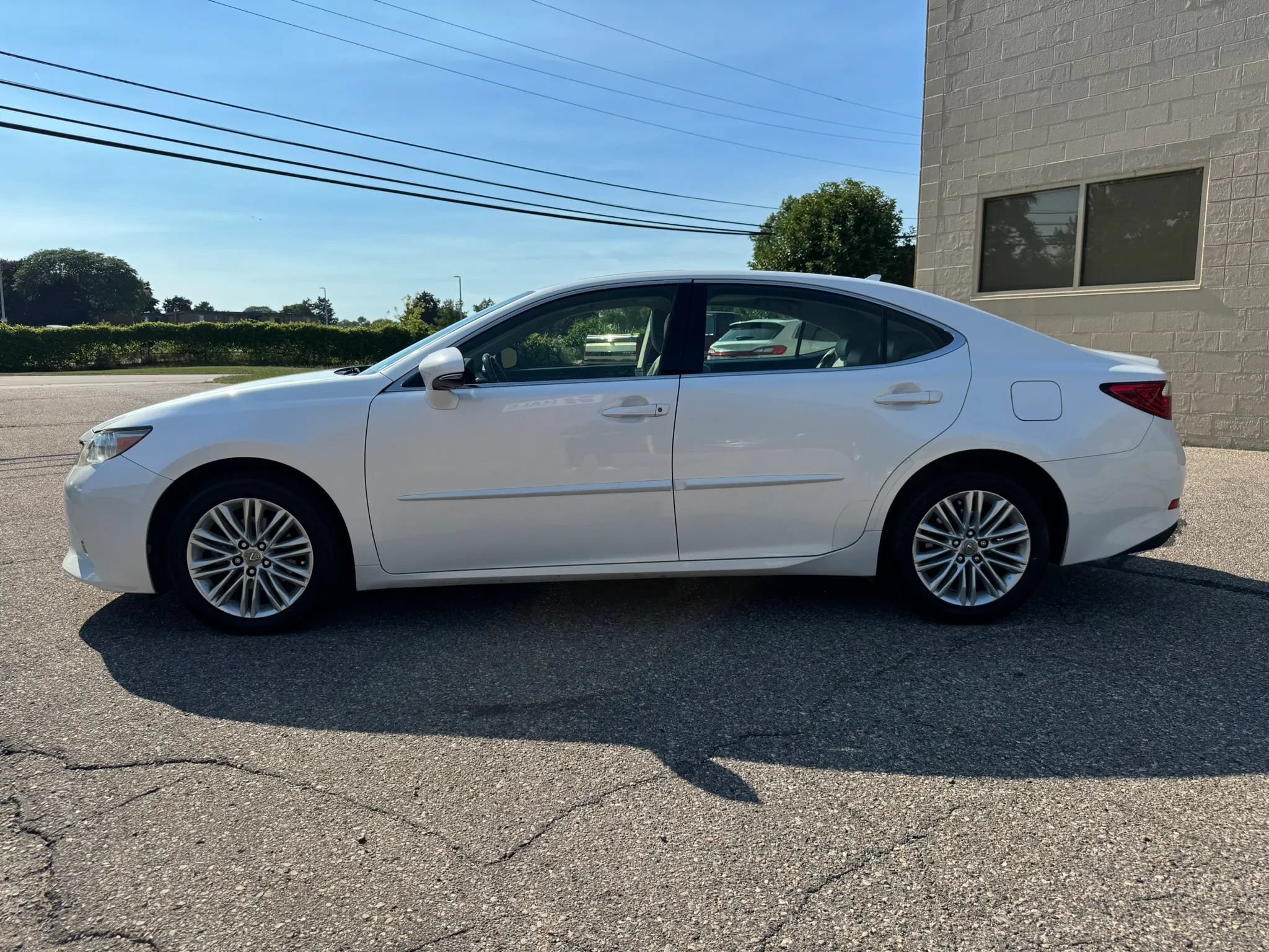 Used 2013 Lexus ES 350 w/ Luxury Pkg FWD image 5