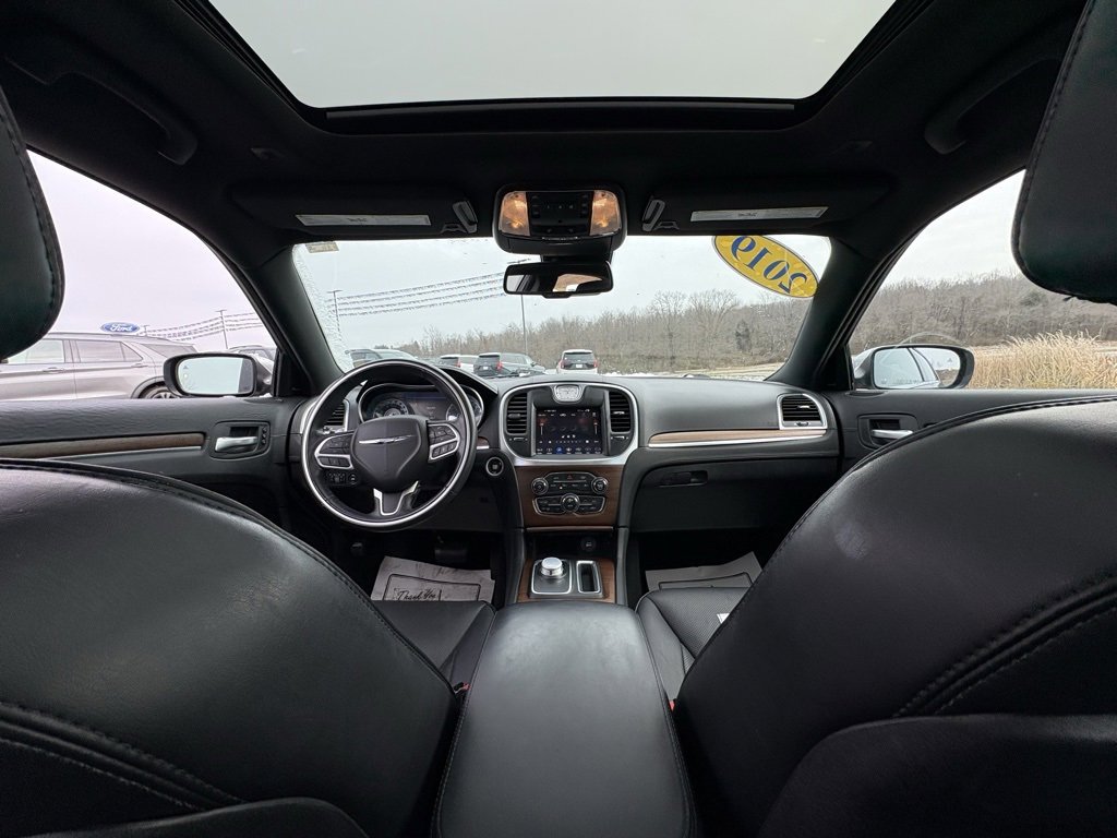 Used 2019 Chrysler 300 C w/ Sun, Sound & Nav Package image 28