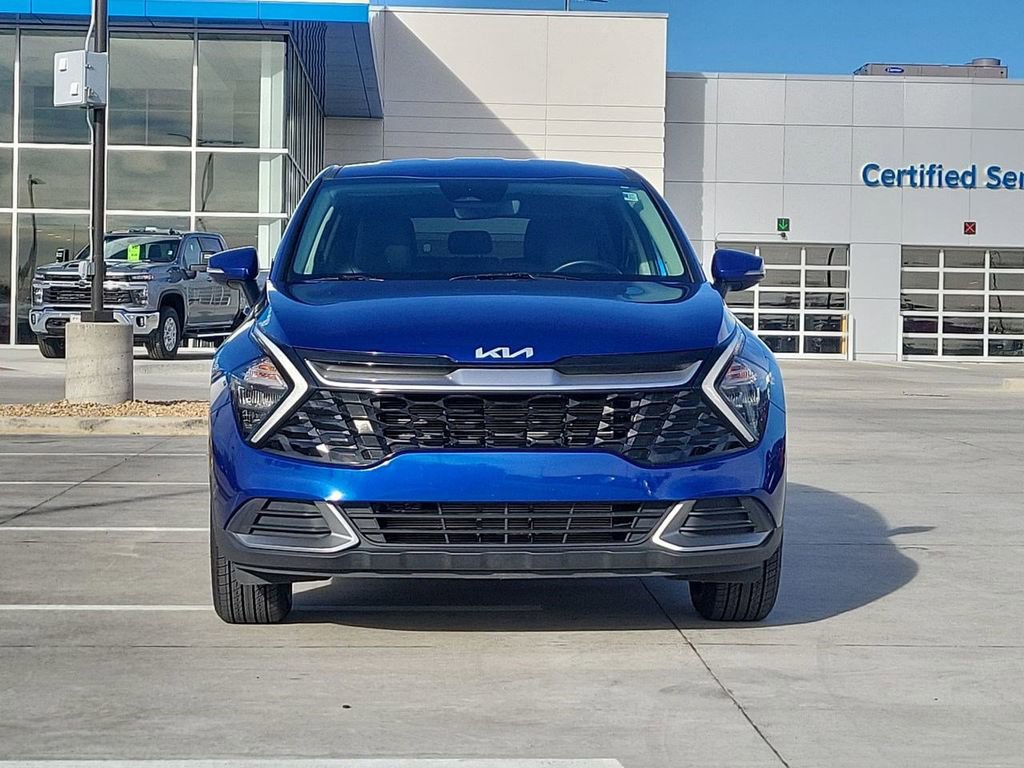 Used 2023 Kia Sportage EX image 3