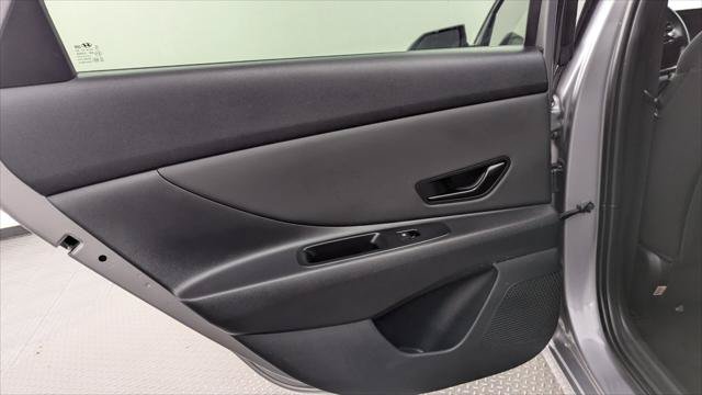 Used 2025 Hyundai Elantra Sport FWD image 16