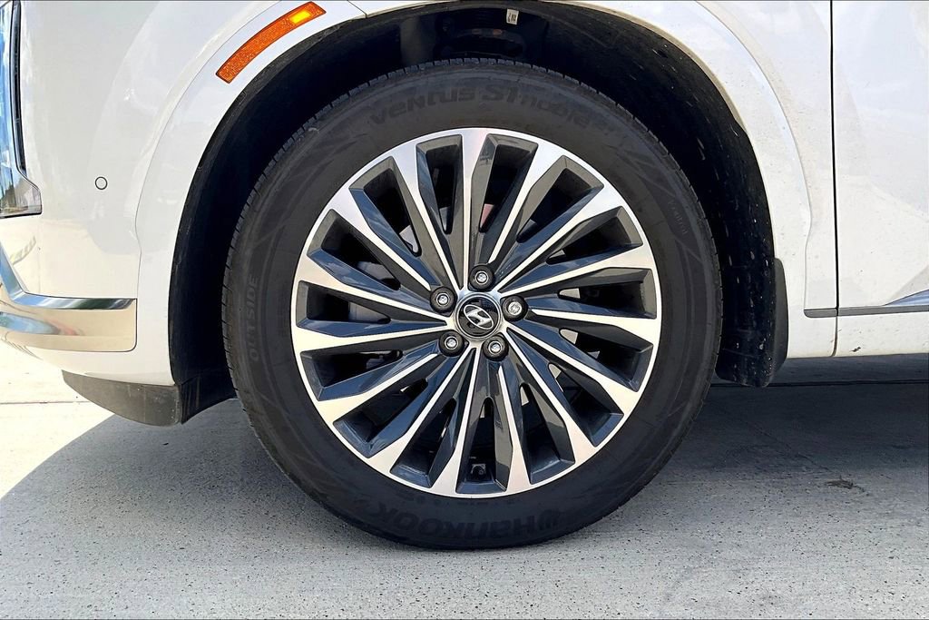 Used 2025 Hyundai Palisade Calligraphy image 11
