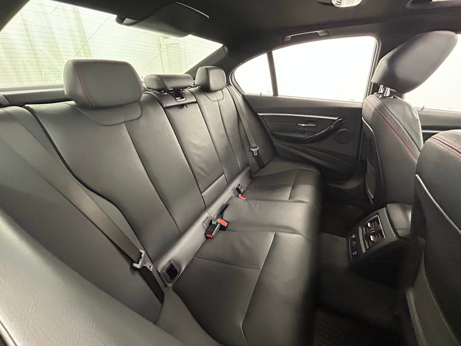 Used 2017 BMW 330i xDrive Sedan image 39