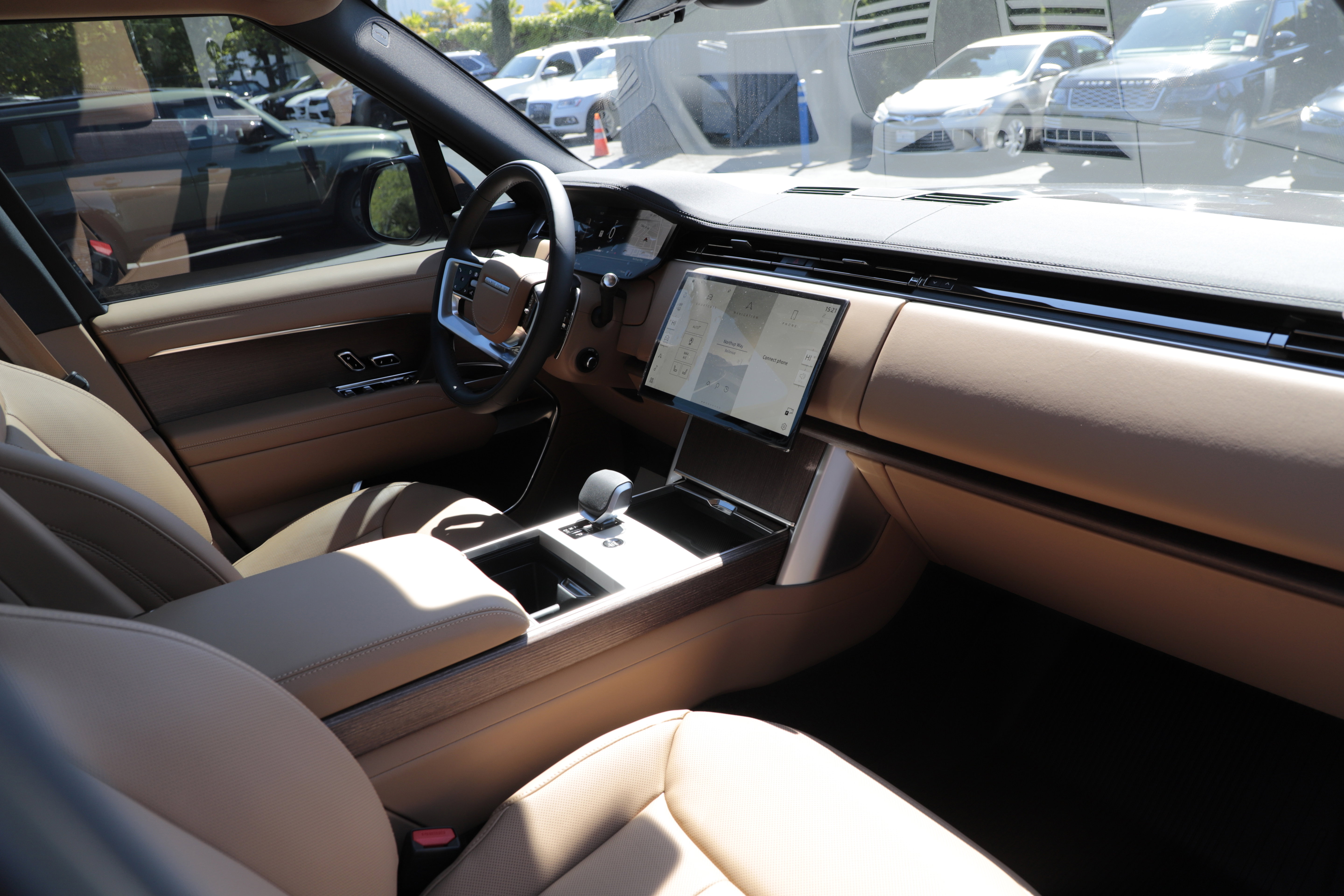 New 2026 Land Rover Range Rover SE AWD/4WD image 13