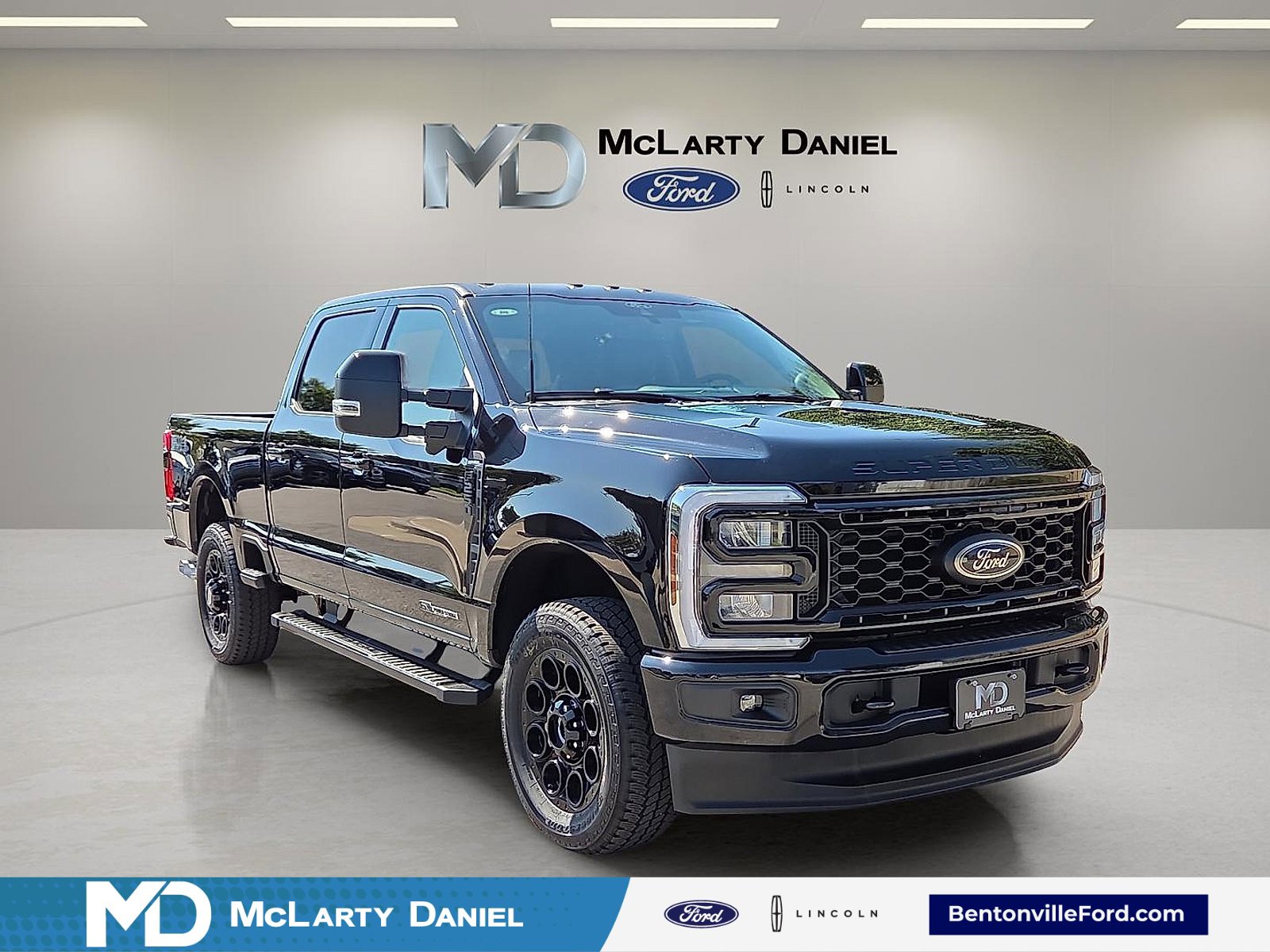 New 2026 Ford F250 Lariat w/ Black Appearance Package