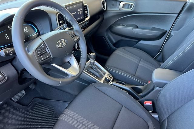 New 2026 Hyundai Venue SEL FWD image 9