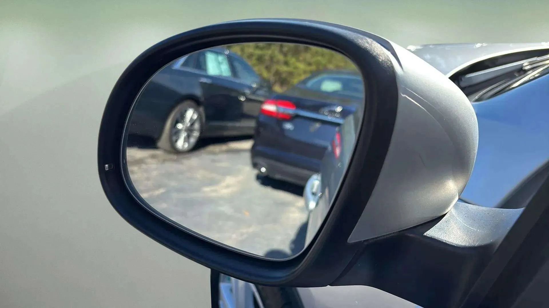 Used 2016 Volkswagen Tiguan S image 11