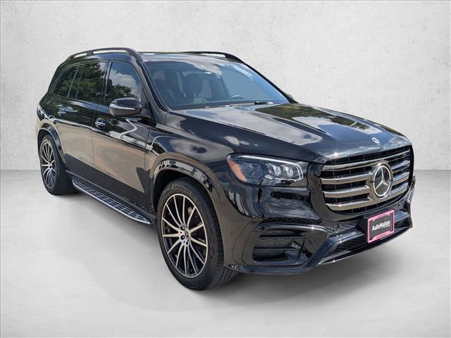Used 2025 Mercedes-Benz GLS 450 4MATIC image 3