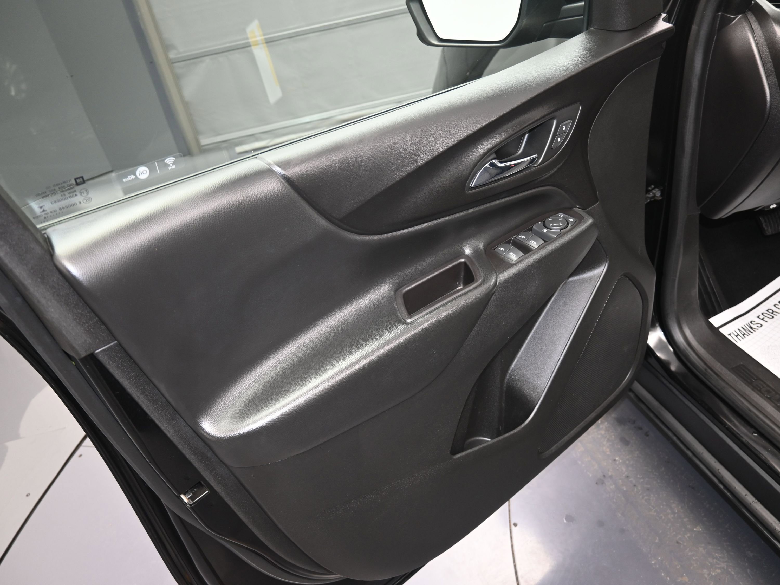 Used 2018 Chevrolet Equinox LT w/ LPO, Protection Package image 18