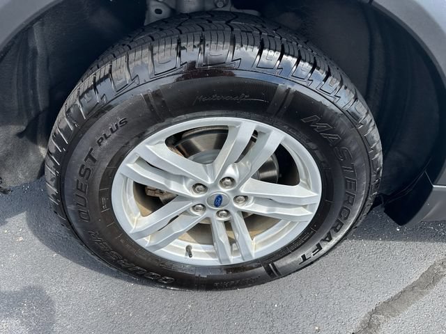 Certified 2023 Ford Explorer XLT w/ Equipment Group 202A AWD/4WD image 7
